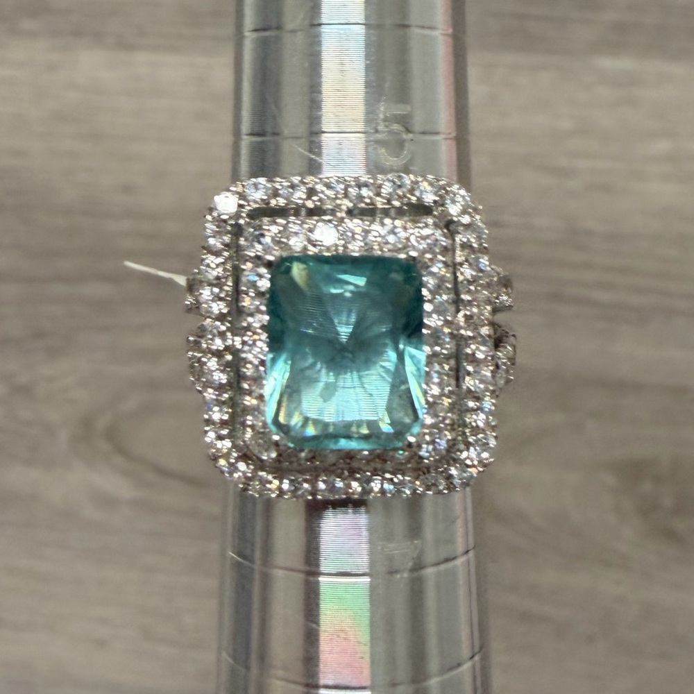 Elegant Sterling Silver and Blue Gemstone Ring .925